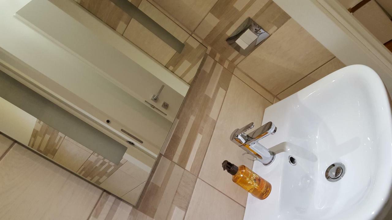 Le Dimore Di Magda Suite & Rooms Поліньяно-а-Маре Екстер'єр фото